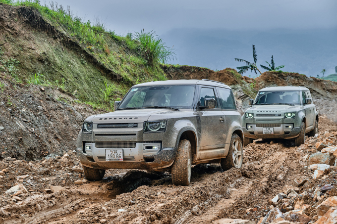 Land Rover Defender - công thức chinh phục nhà giàu