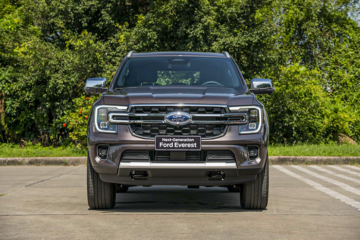 Ford Everest bị đẩy giá chênh lệch 200 triệu đồng tại đại lý