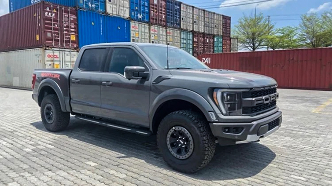 Ford F-150 Raptor thứ 3 cập cảng Việt Nam, giá hơn 5 tỷ đồng