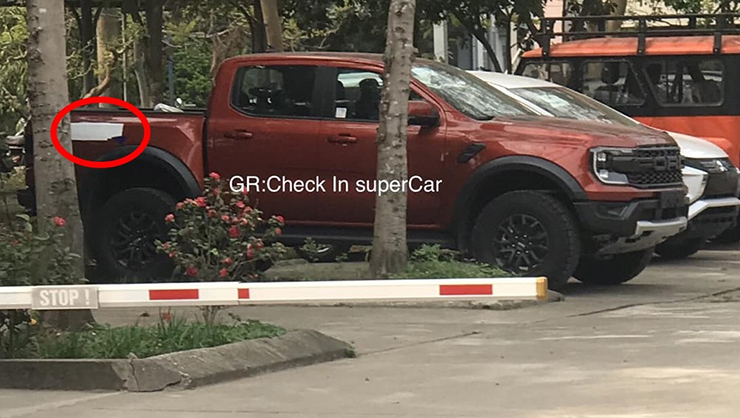 Ford Ranger Raptor 2023 xuất hiện tại trung tâm đăng kiểm ở Hà Nội