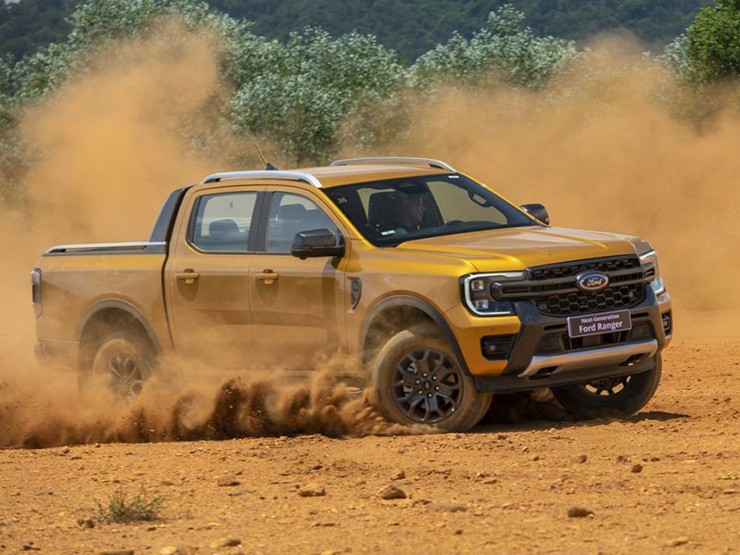 Ford Ranger được hỗ trợ 100% phí trước bạ để thu hút khách