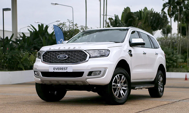 Giá xe Ford Everest lăn bánh tháng 2/2022, hỗ trợ 20 triệu đồng phí trước bạ