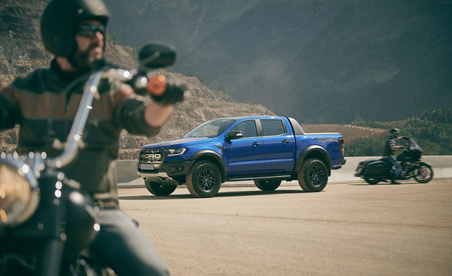 Giá xe Ford Ranger Raptor niêm yết và lăn bánh tháng 2/2023