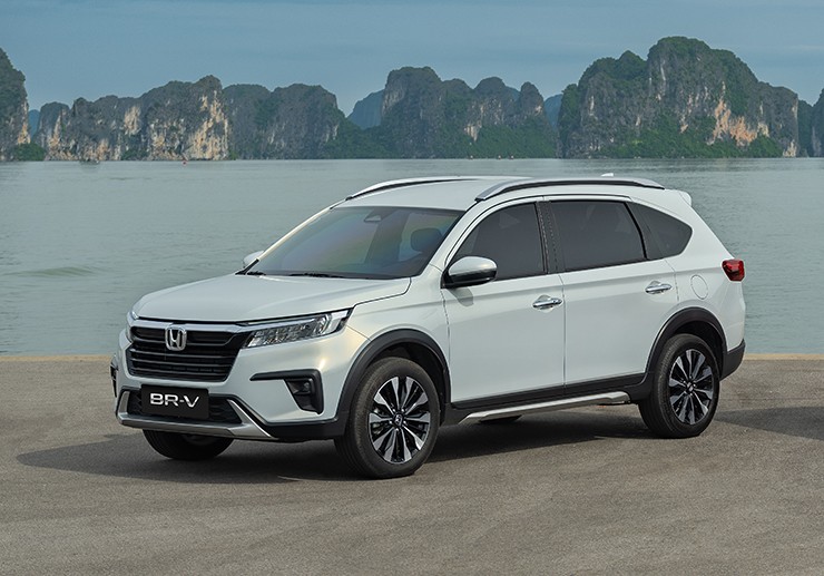 Giá xe Honda BR-V niêm yết và lăn bánh tháng 2/2024