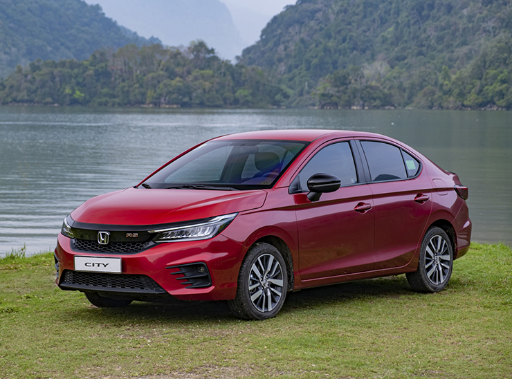 Giá xe Honda City niêm yết và lăn bánh tháng 12/2022