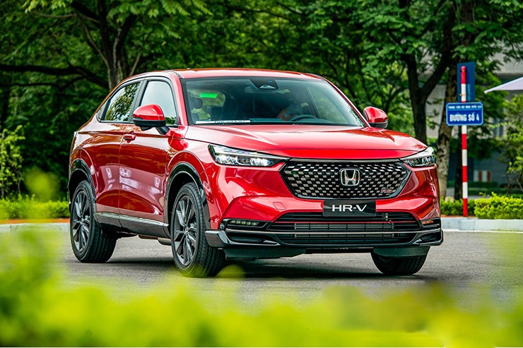 Giá xe Honda HR-V tháng 8/2024, ưu đãi 50% phí trước bạ