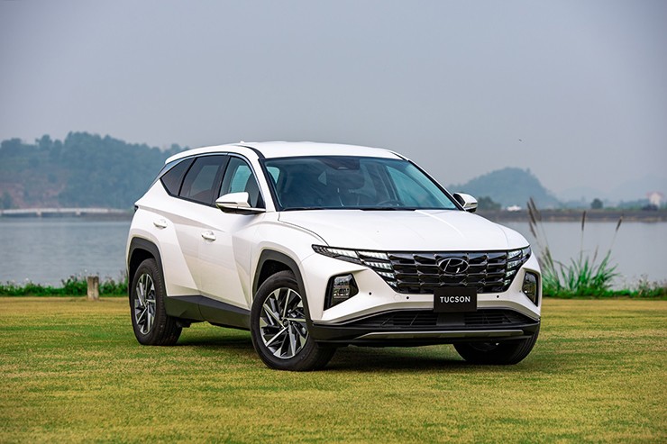 Giá xe Hyundai Tucson lăn bánh tháng 11/2023, giảm 50% lệ phí trước bạ