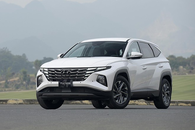 Giá xe Hyundai Tucson lăn bánh tháng 12/2023, ưu đãi 50% LPTB