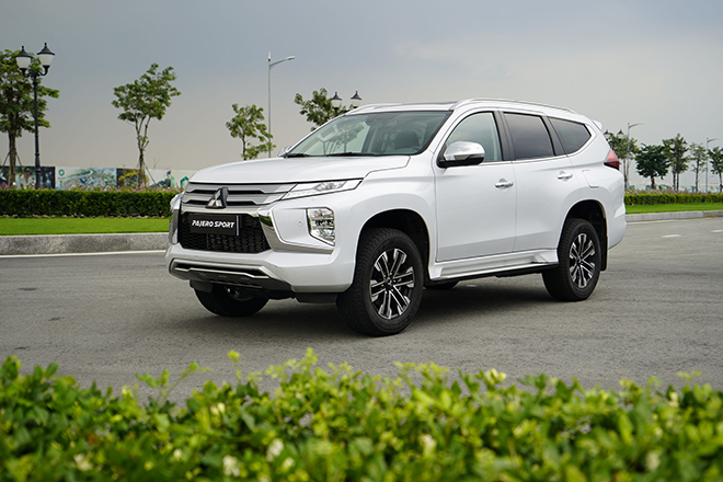 Giá xe Mitsubishi Pajero Sport lăn bánh tháng 3/2022, hỗ trợ 50% LPTB