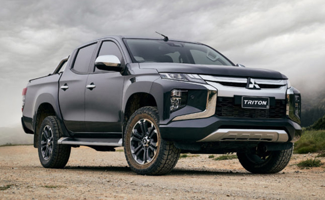 Giá xe Mitsubishi Triton lăn bánh tháng 10/2021