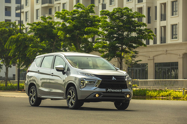 Giá xe Mitsubishi Xpander lăn bánh tháng 10/2022, ưu đãi tặng Camera lùi