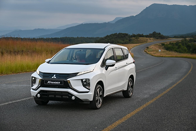 Giá xe Mitsubishi Xpander tháng 10/2021, hỗ trợ 50% phí trước bạ