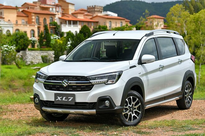 Giá xe Suzuki XL7 lăn bánh tháng 1/2022, hỗ trợ 50% phí trước bạ