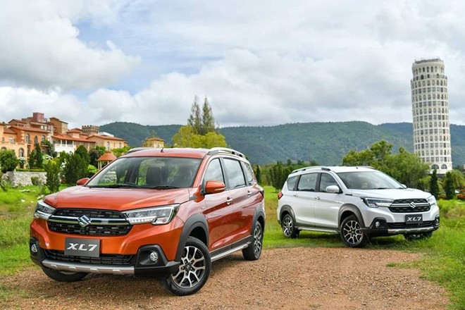 Giá xe Suzuki XL7 niêm yết và lăn bánh tháng 2/2024