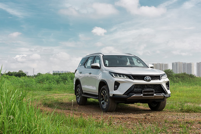 Giá xe Toyota Fortuner lăn bánh tháng 10/2021, gói ưu đãi hơn 16 triệu đồng