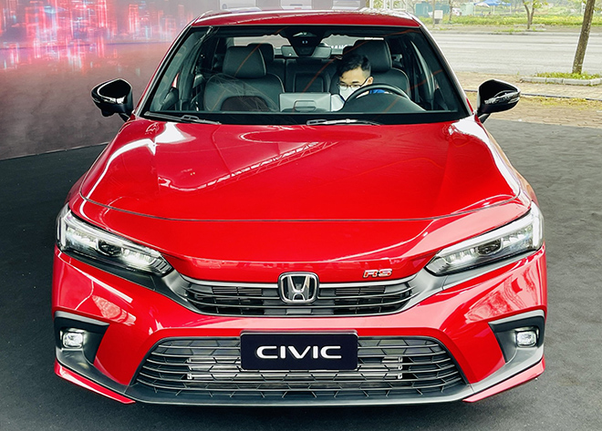 Honda Connect lần đầu tiên được trang bị trên xe Civic có gì đặc biệt?