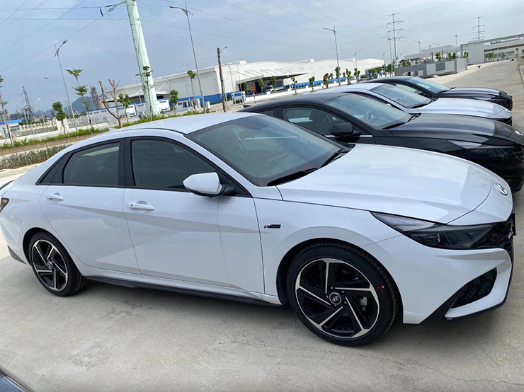 Hyundai Elantra 2023 sắp bán tại Việt Nam lộ thêm thông tin 