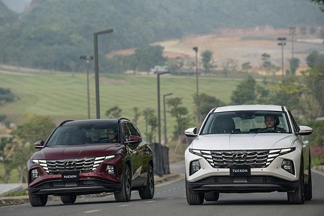 Hyundai Tucson thế hệ mới ra mắt thị trường Việt, giá từ 825 triệu đồng