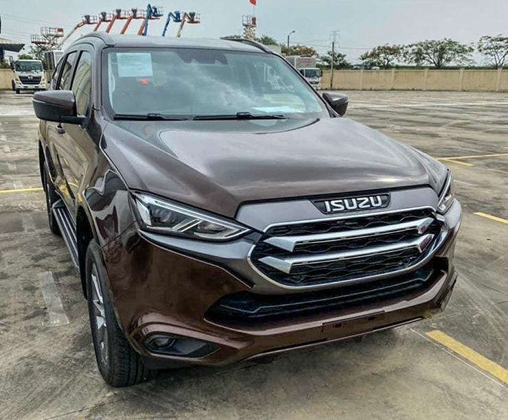 Isuzu Mu-X thế hệ mới chào bán giá cao tại thị trường Việt Nam