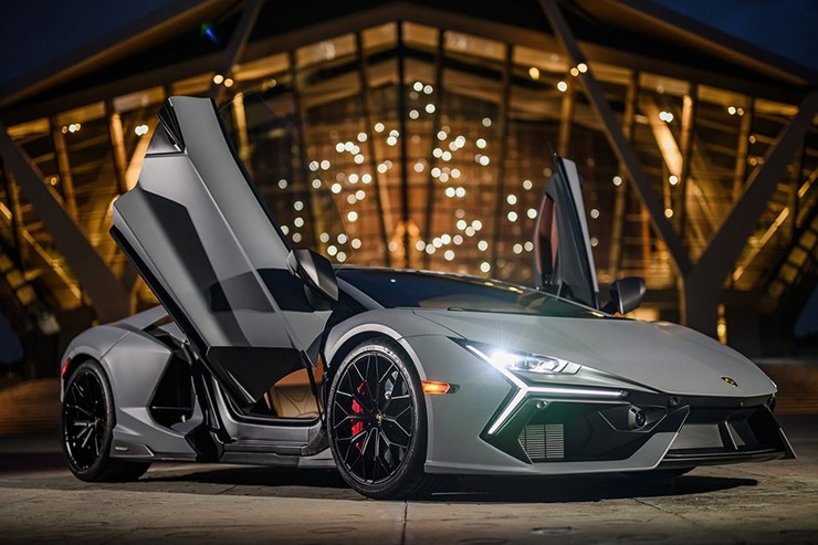 Lamborghini Revuelto đã có mặt tại Việt Nam, đếm ngược ngày ra mắt