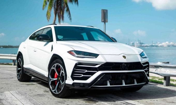 Lamborghini hết xe để bán đến 2024