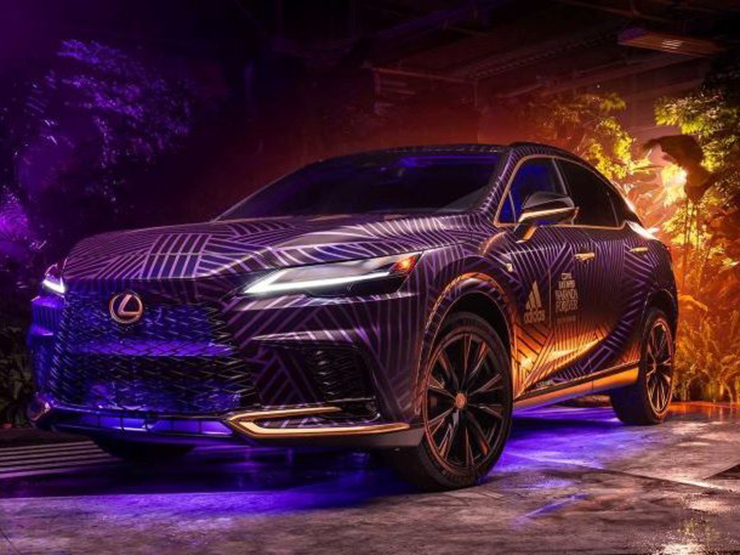 Lexus RX 500h F Sport có thêm phiên bản đặc biệt Black Panther