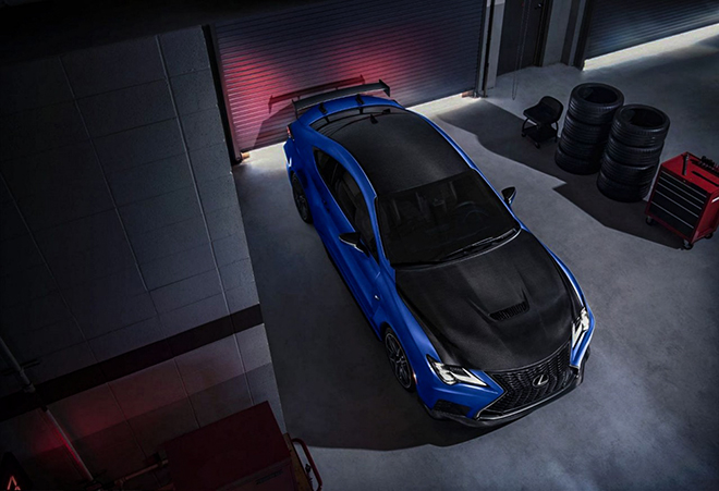 Lexus giới thiệu bộ đôi xe hiệu suất cao RC F và RC F Fuji hoàn toàn mới