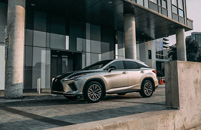 Lexus giới thiệu dòng xe F Sport thể thao tại thị trường Việt