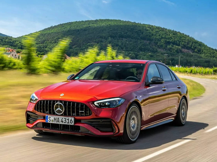 Mercedes-AMG C43 công bố giá bán, xe sedan sở hữu động cơ hơn 400 mã lực