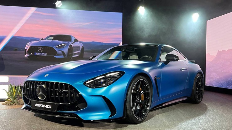 Mercedes-AMG GT phiên bản nâng cấp lộ diện