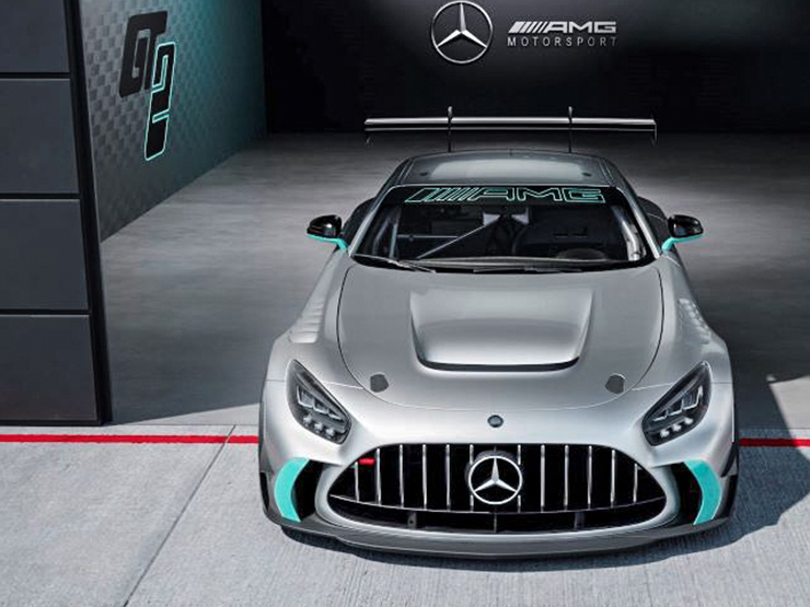 Mercedes-AMG GT2 ra mắt toàn cầu, mẫu xe đúng nghĩa dành cho trường đua