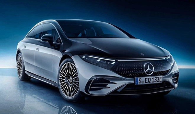 Mercedes-Benz EQS thắng giải xe sang của năm 2022