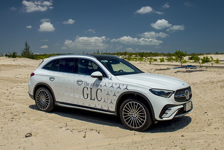 Mercedes-Benz gia hạn ưu đãi 50% phí trước bạ tại Việt Nam