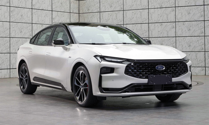 Ford Mondeo thế hệ mới lộ diện