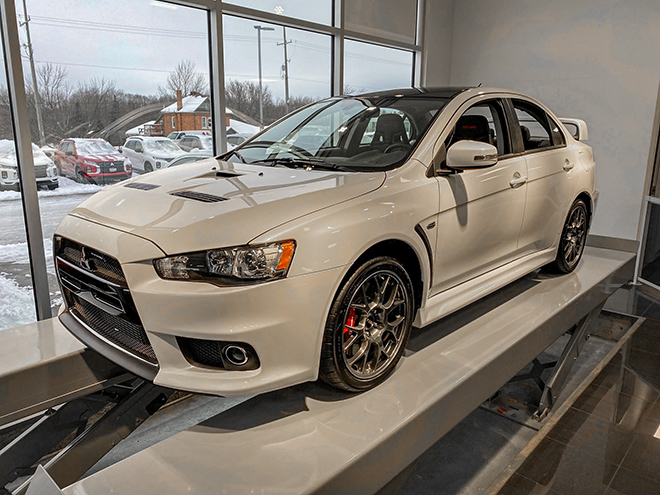 Xe thể thao Lancer EVO bản cuối cùng có giá gần 3 tỷ đồng