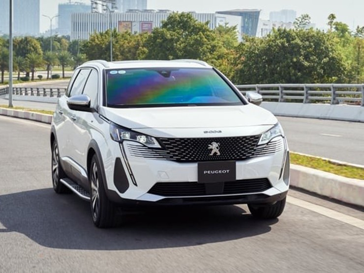 Peugeot điều chỉnh giá bán 3 dòng xe tại Việt Nam