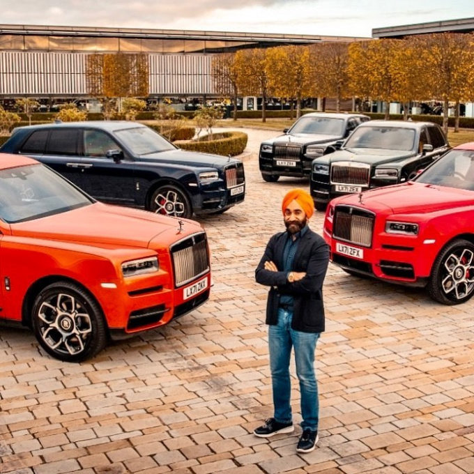 Tỷ phú tậu cùng lúc 5 chiếc Rolls-Royce Cullinan đủ màu