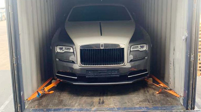 Rolls-Royce Wraith Eagle VIII đầu tiên cập bến Việt Nam