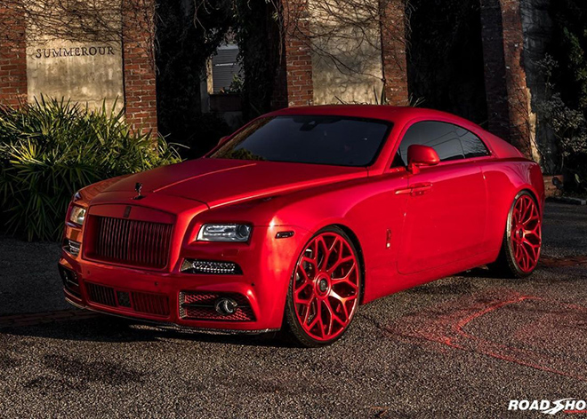 Rolls-Royce Wraith nổi bật trong gói độ đến từ hãng Mansory