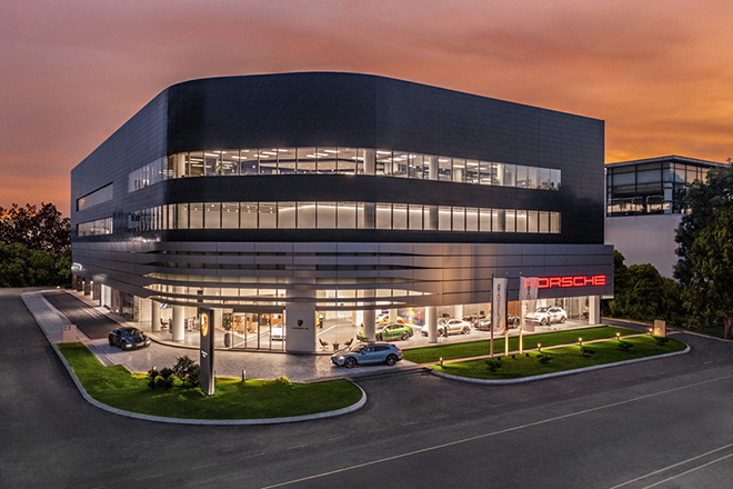 Showroom Porsche phức hợp đầu tiên đi vào hoạt động
