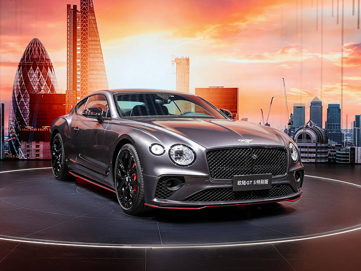 Siêu phẩm kỷ niệm 20 năm dòng xe GT của Bentley được giới thiệu lần đầu tiên