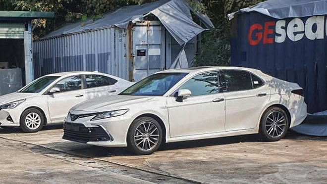 Toyota Camry bản nâng cấp có mặt tại Việt Nam