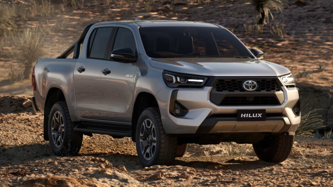 Toyota Hilux 2024 lắp động cơ dầu hybrid