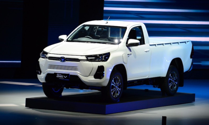 Toyota Hilux BEV concept - bán tải điện trong tương lai