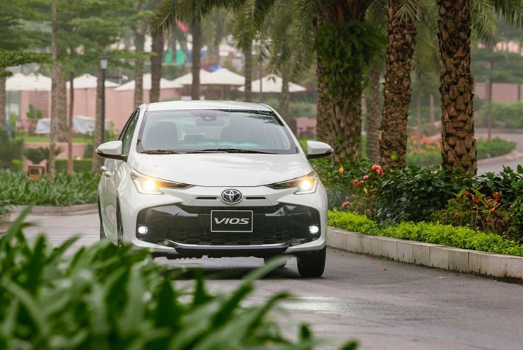 Toyota Vios tiếp tục giảm giá để tìm khách hàng mới