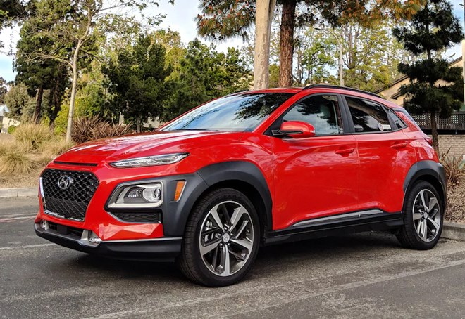 VinFast VF e34 vs Hyundai Kona: Lựa chọn xe nào vượt trội hơn với 700 triệu?