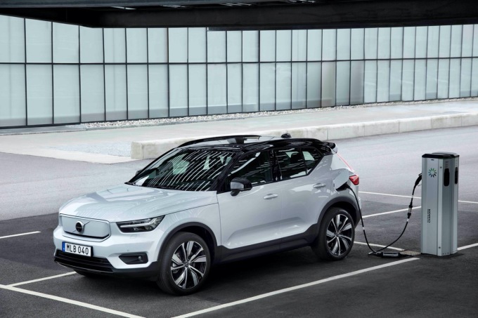 Plug-in hybrid - câu trả lời cho cuộc chiến xe xăng-điện