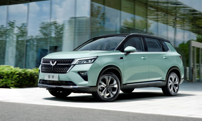 Wuling Asta - crossover cỡ C giá chỉ 11.000 USD