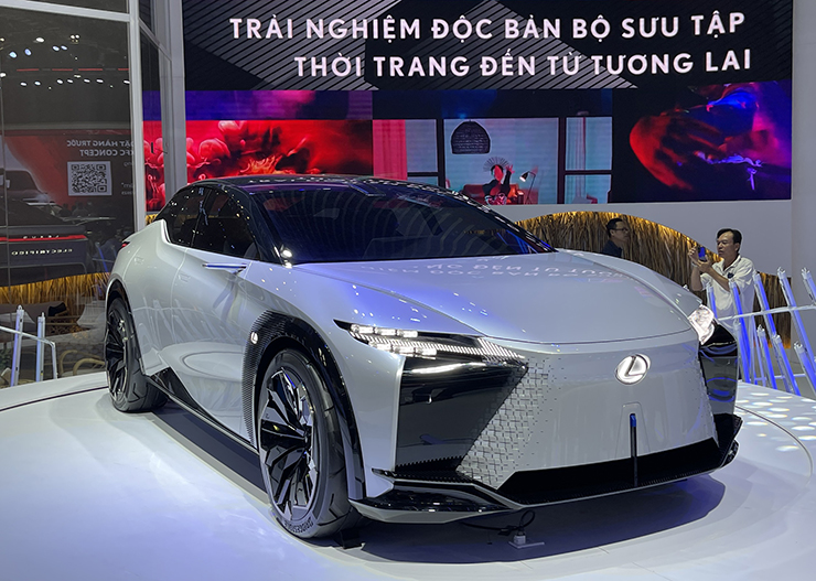 Xe điện ý tưởng Lexus LF-Z Electrified lần đầu tiên xuất hiện tại Việt Nam