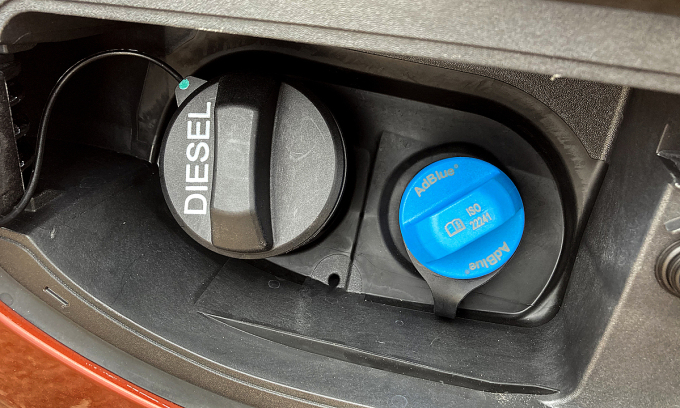 Ford Everest 2022 phải đổ thêm dung dịch lạ để hoạt động